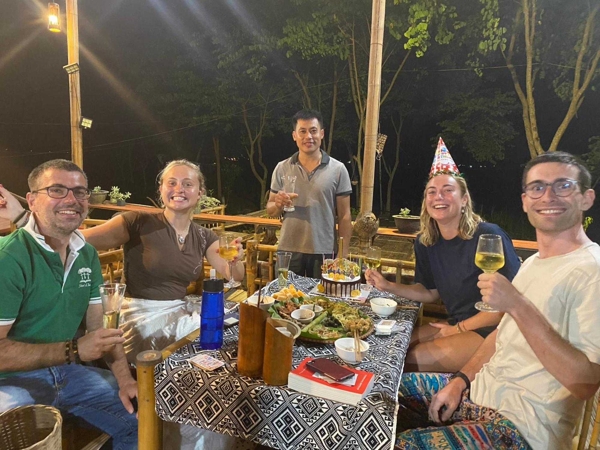 Truong Huy Homestay ไหมโจ๋ว ภายนอก รูปภาพ